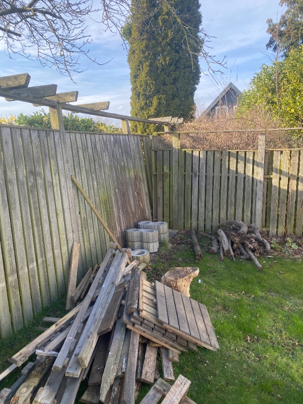 Reparation af plankeværk