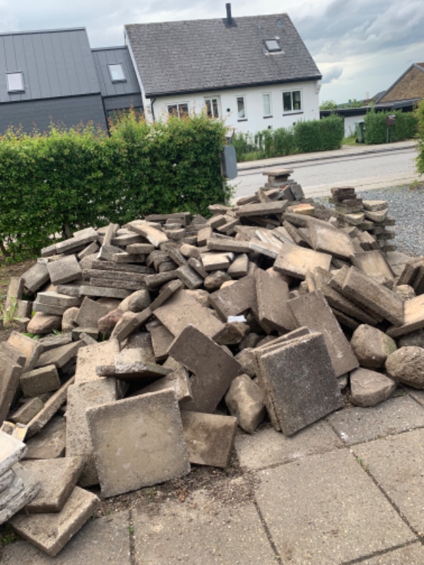 Bortskaffelse af sten og fliser