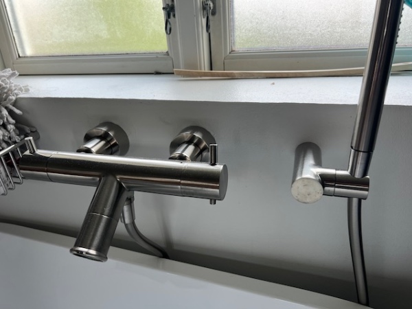 Udskiftning af armatur til badekar