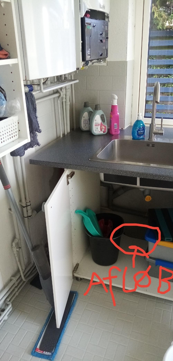 Udskiftning af gammelt gasfyr og installation af nyere brugt.