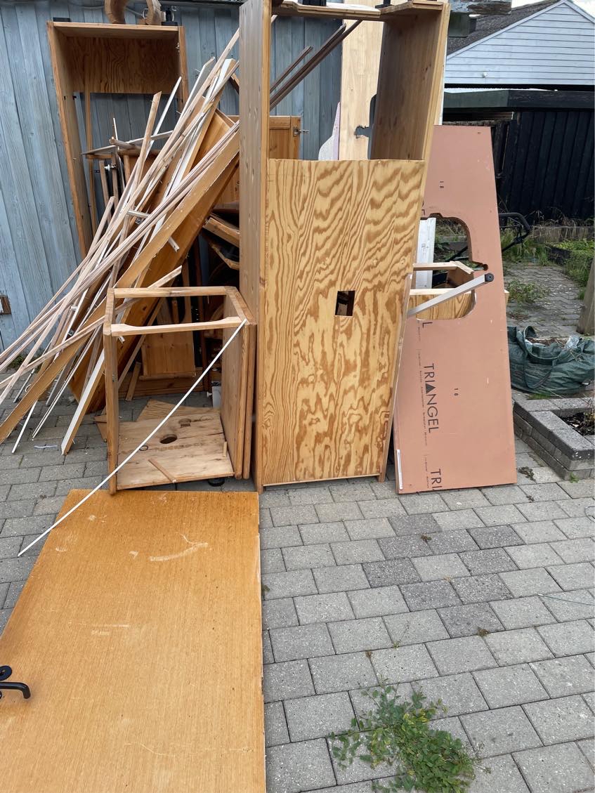 Afhentning af gammel køkken med hvidvarer