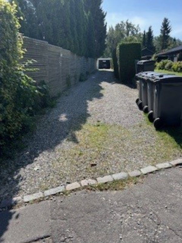 Lægning af fliser i indkørsel