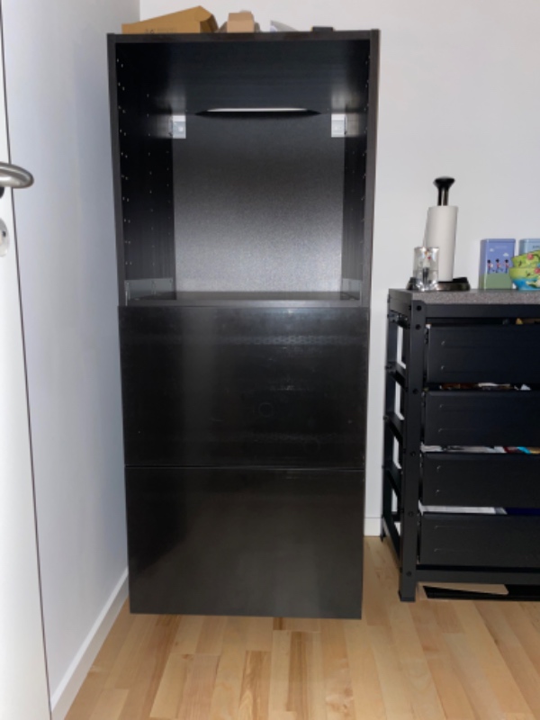 indbygningsskab og ovn