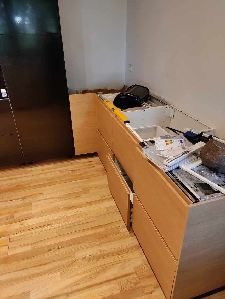 Opmåling af køkkenbordplader, samt montering af disse