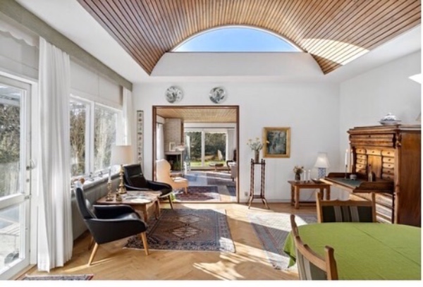 Fjerne tapet + gjort vægge glatte og klar til at vi selv kan male