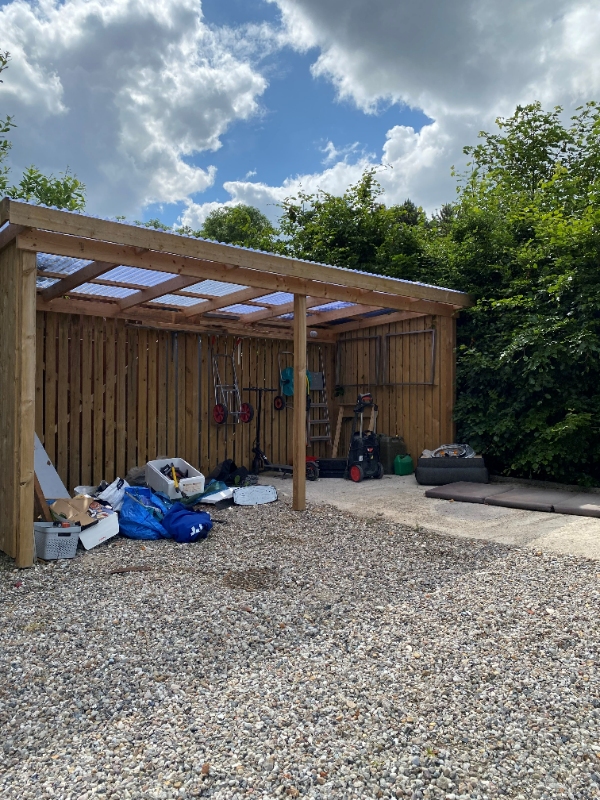 Rydning af lager og cykelskur