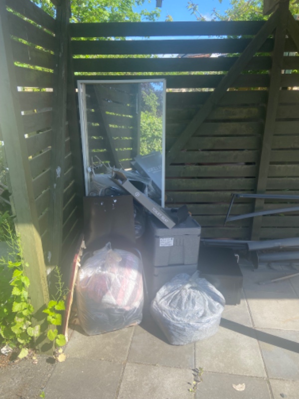 Hente af ting til stor skrald