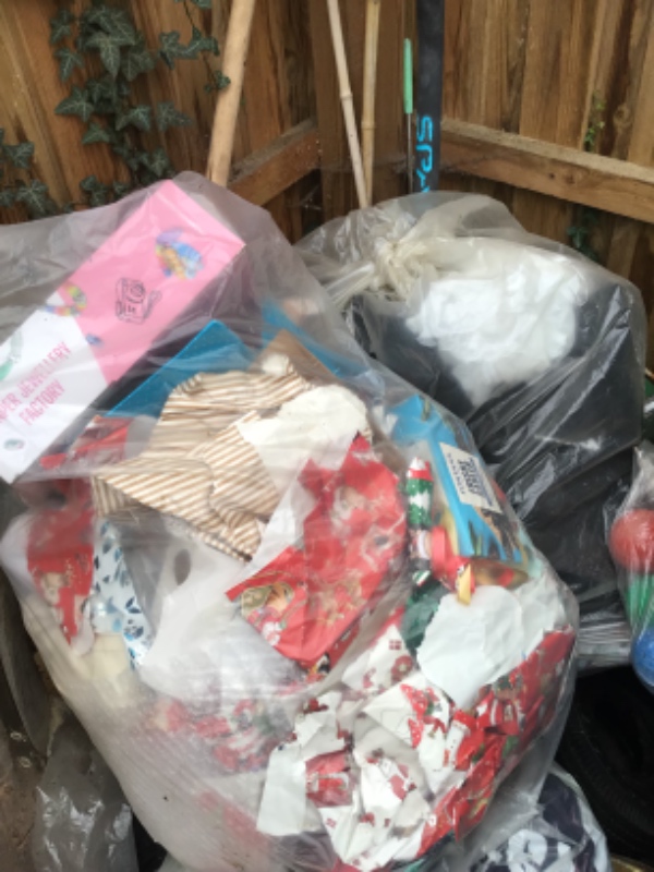 Bortskaffelse af gammelt havebord, døre, pap mm.