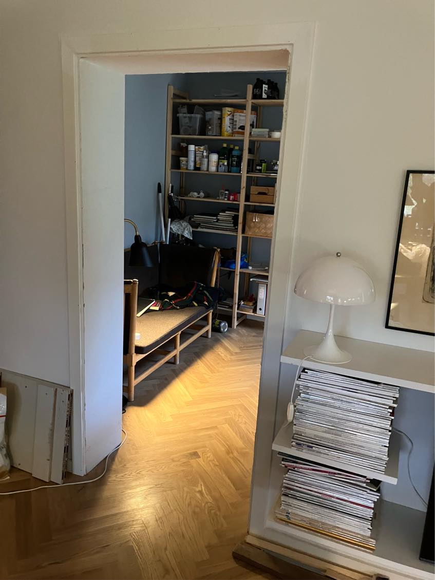 Dør sættes i åbning