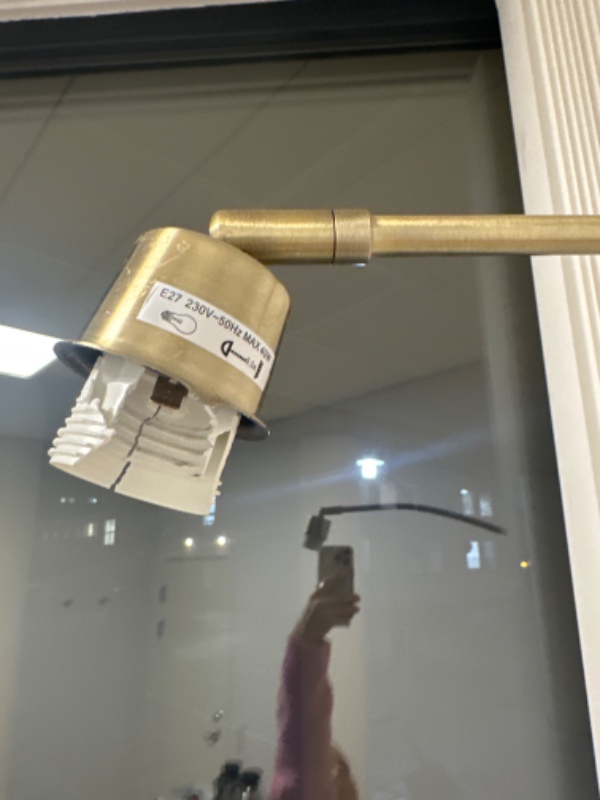 Fatning e27 til lampe skal skiftes