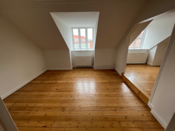 Gipsvæg. Spærring af dobbeltdør. Ca 1.5x1.85 meter