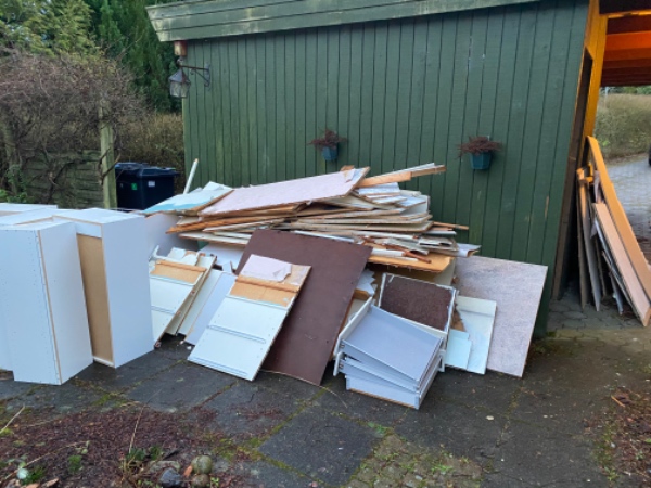 Byggeaffald bortskaffes