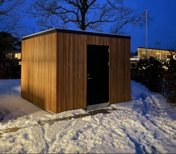 Vi skal have bygget et skur i haven