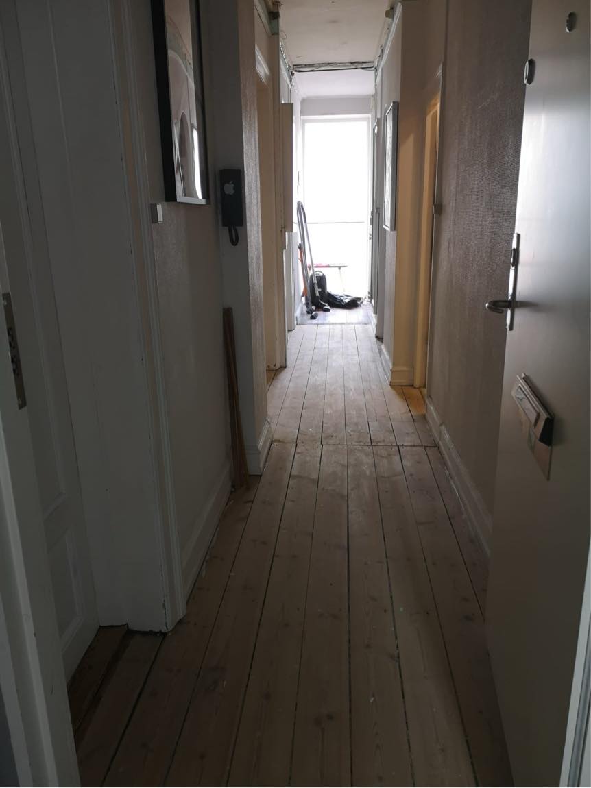 Søger en tømre. 1 dag til 2 dage max