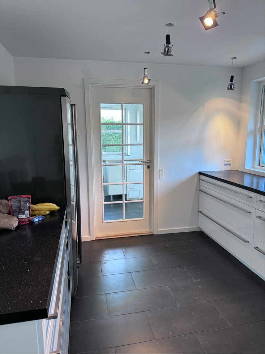 Montering indbygningsspot i gipsloft