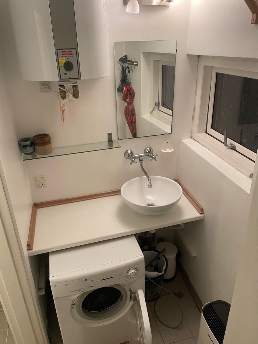 Male væg loft og træværk