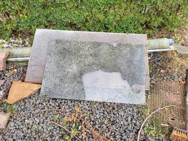 Fjerne sten og diverse større affald/storskrald