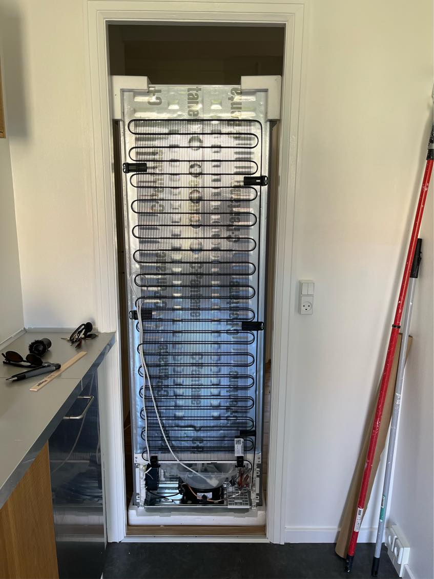 Indbæring af køleskab