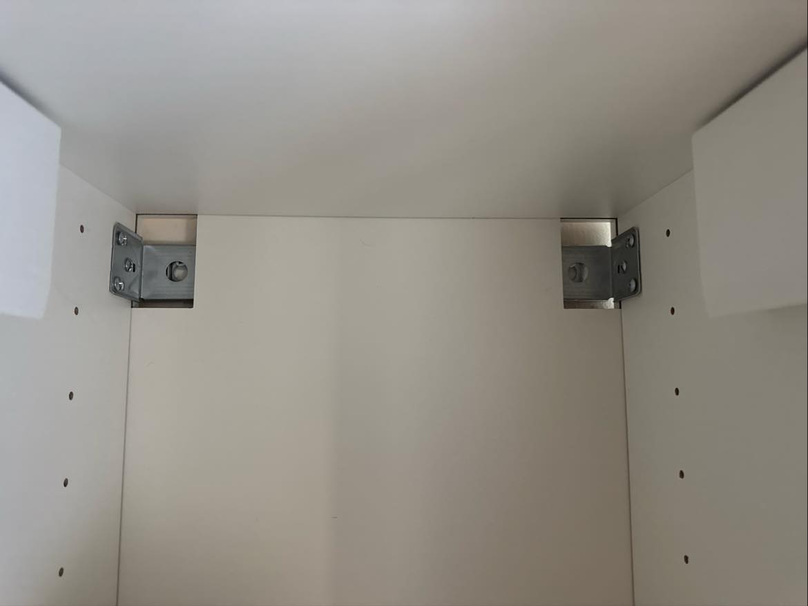 Skabs beslag og lampe rettelse