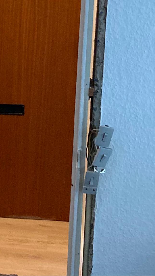 Etablere 5 stikkontakter og adbrydere