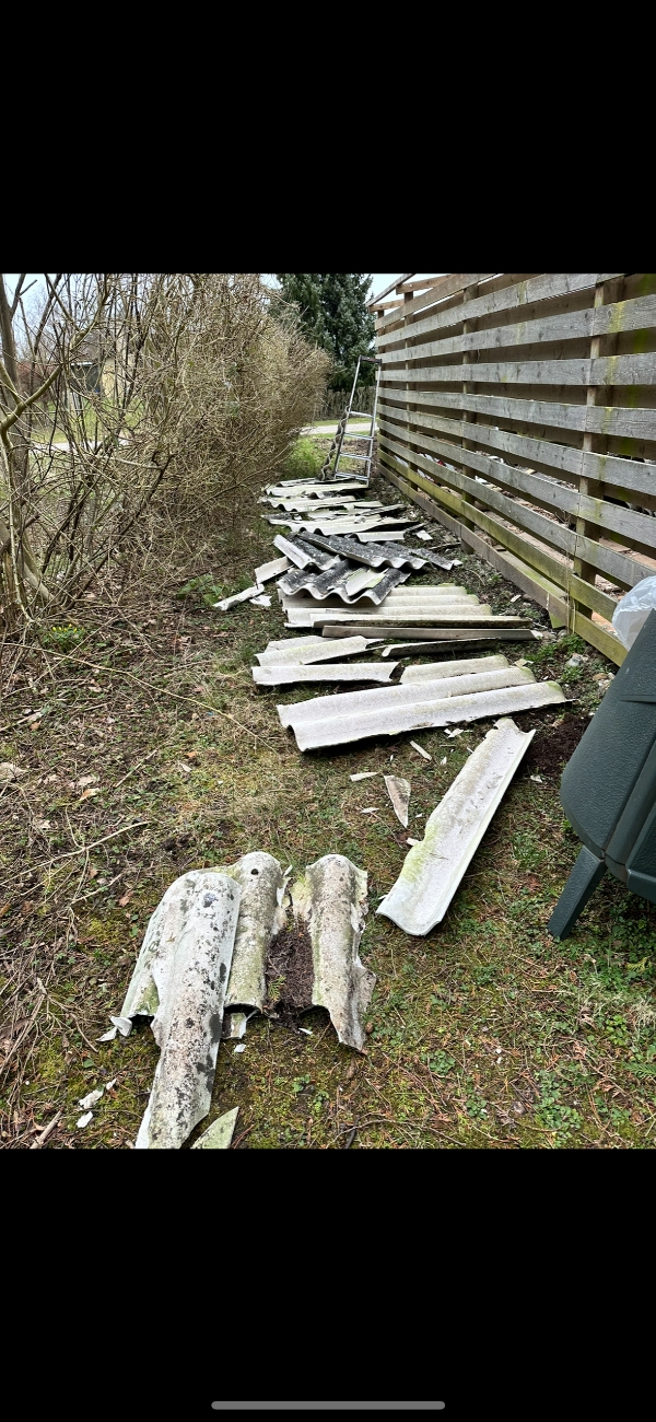 Fjerne gamle eternit plader