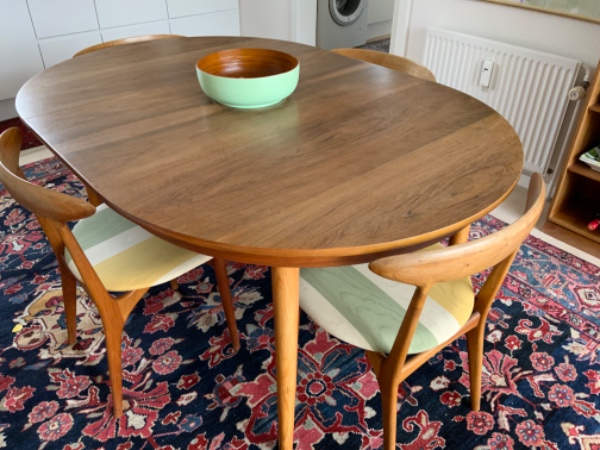 Renovering spisebord og stole