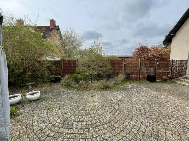 Fjerne ukrudt m.m fra terrasse