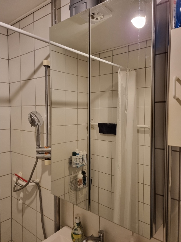 Rengøring af badeværelse inkl. afløb