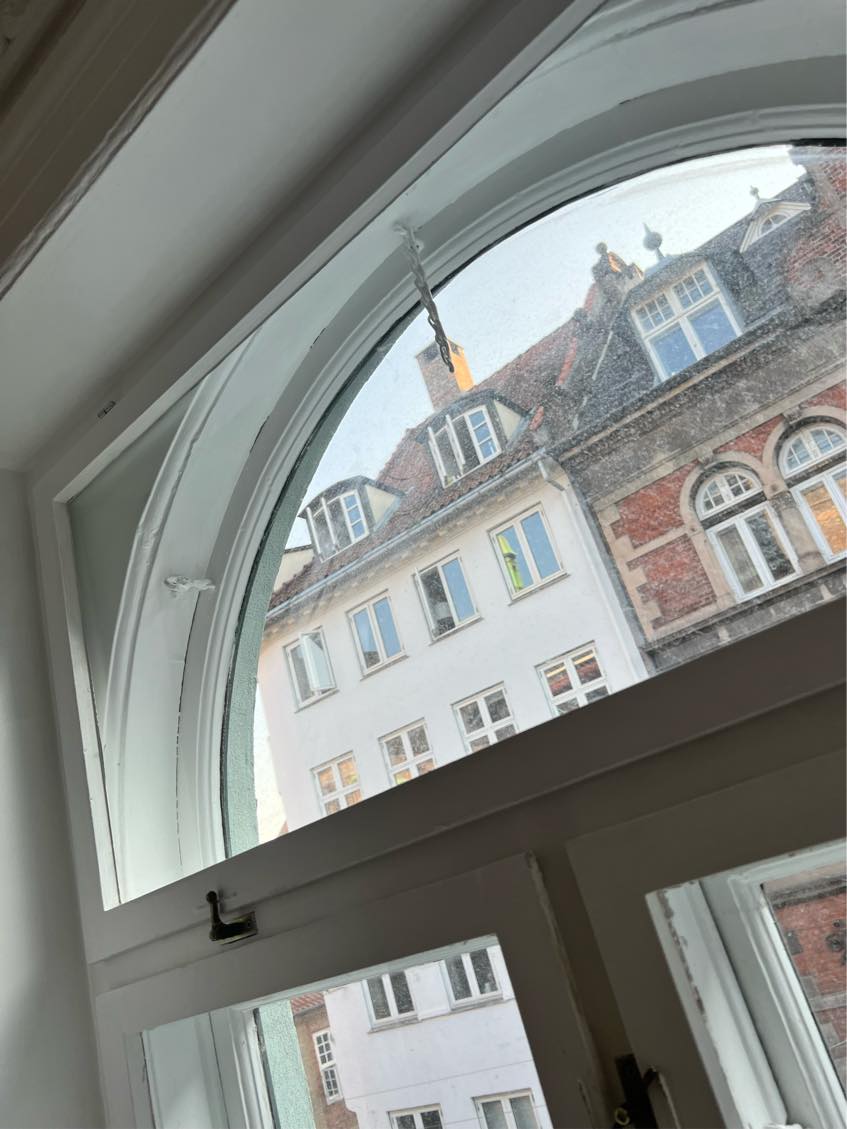 Pudse 5 vinduer på 2 sal