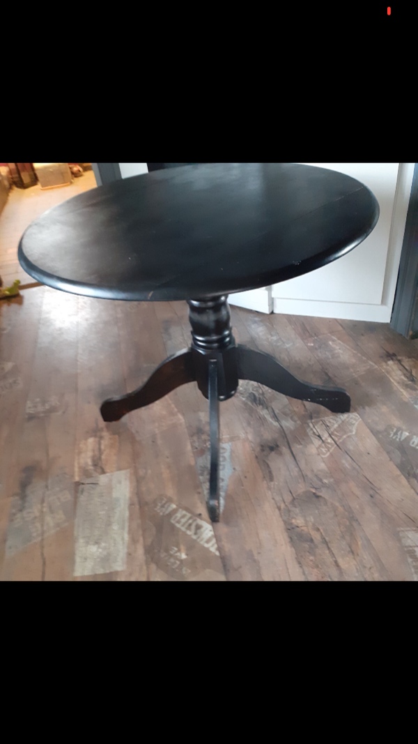 Jeg har købt to stk møbler som skal hentes på Sønderbyvej 11, og køres til Skovhøjen 63