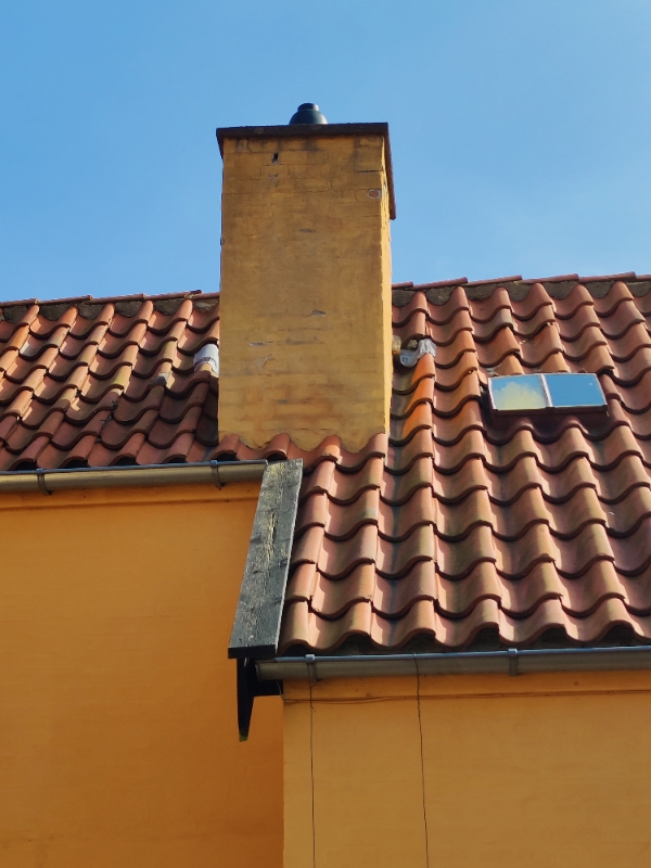 Jeg skal bruge en der kan tømre, mure og male