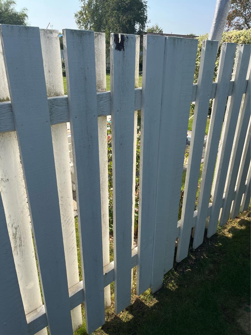 Skifte planket på plankeværk