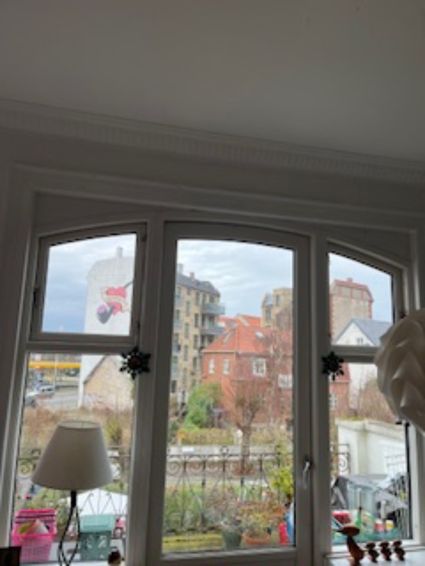 Opsætning af 3 rullegardiner & TV i eksisterende TV ophæng