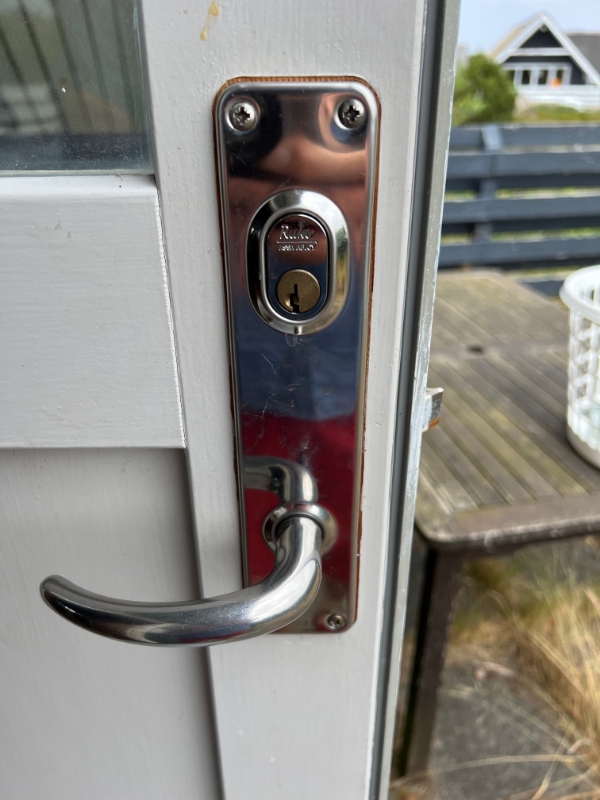 udskiftning af 2 stk låsecylinder