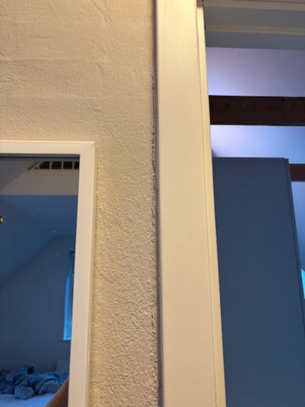 Småreparationer af gipsvæg og murvæg