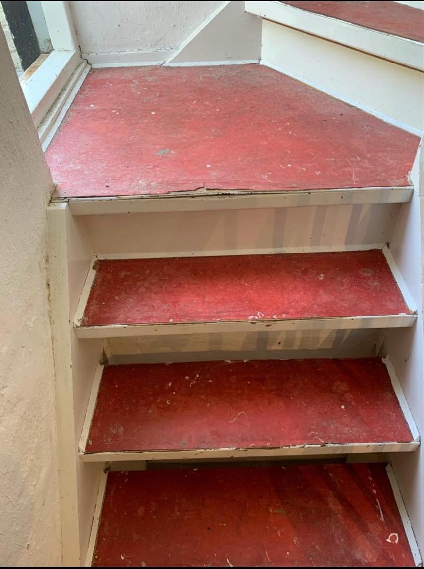 Afmontering af linoleumsgulv + montering af nyt