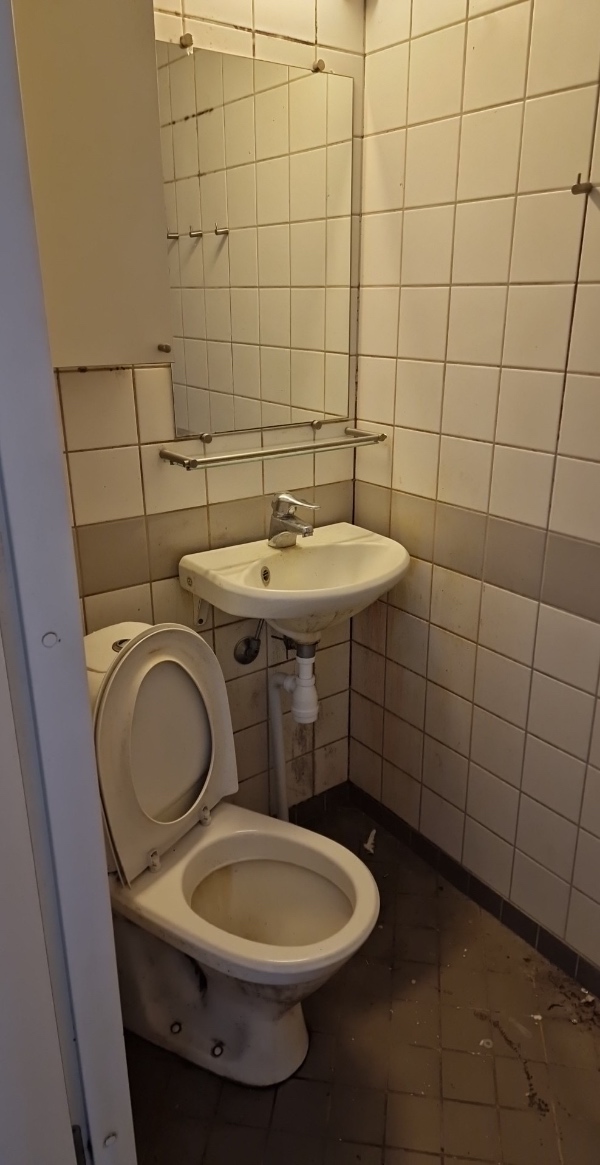 Nye fliser på badeværelse