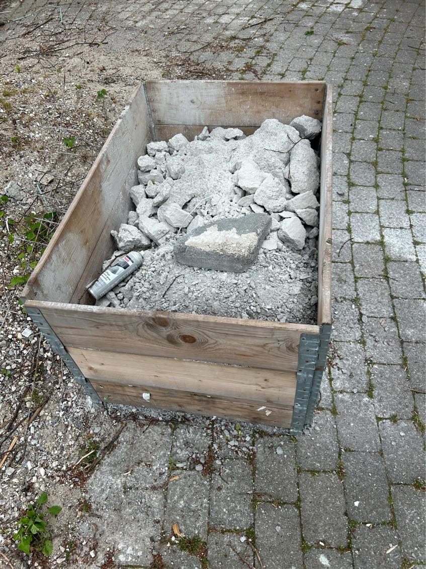 Flytte betonaffald