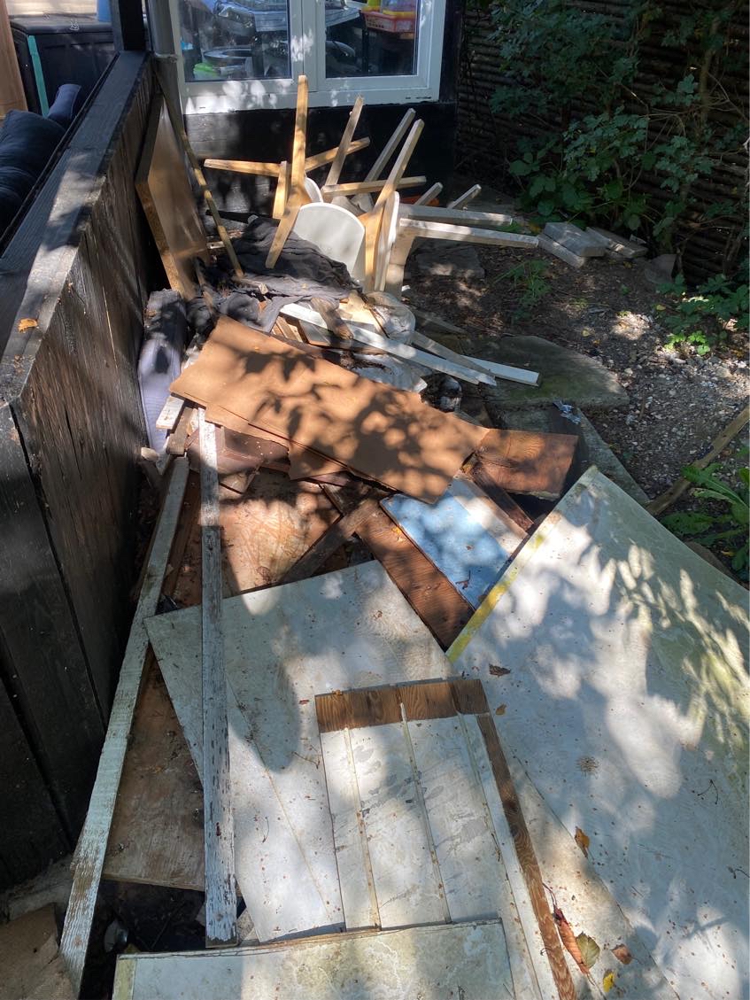 Affald til genbrugsstationen