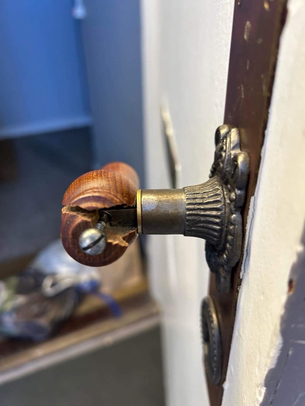 Udskiftning af dørhåndtag