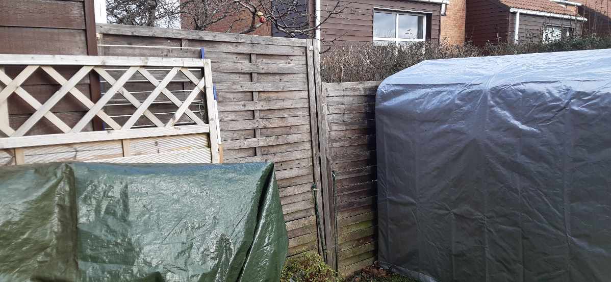 TILBUD på opsætning af havehegn.