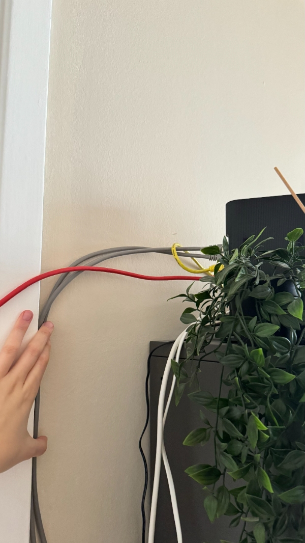 Loftlampe og kabeltrækning