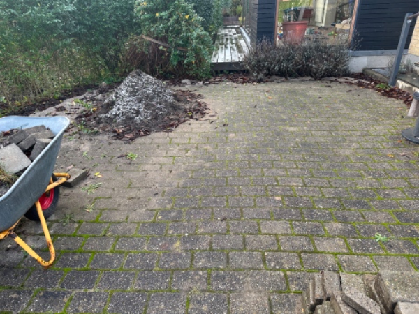 Fliselægning på lille område