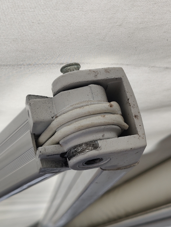 Pop nitte i arm knækket