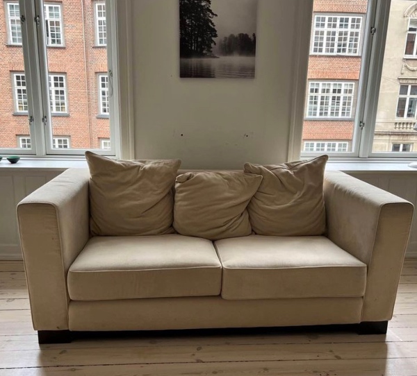 Afhentning og levering af sofa