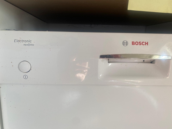 Tilslutning til opvaskemaskine og varmtvandskøkken