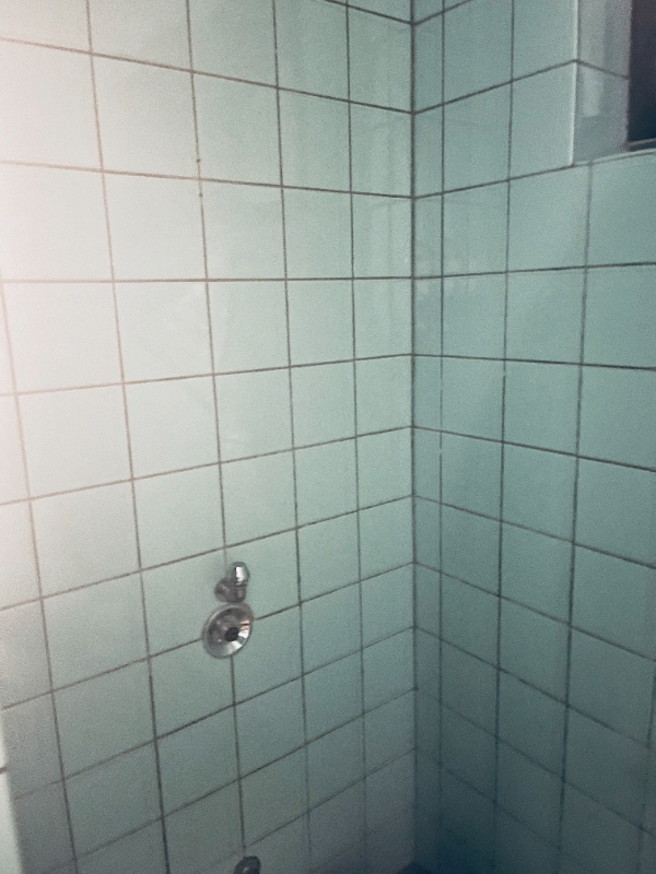 Fjerne badeværelse med asbest i fliseklæb