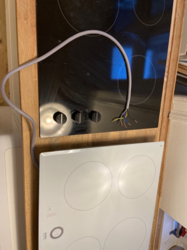 Tilslutning af induktionskogeplade