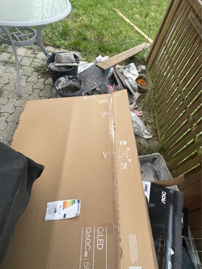 Have smidt byggeaffald ud