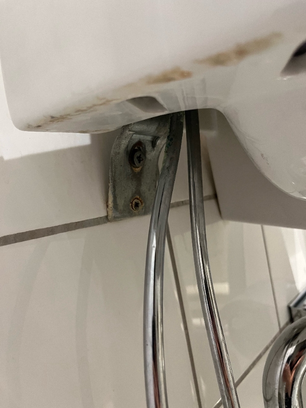 Reperation af Toilet + Vask